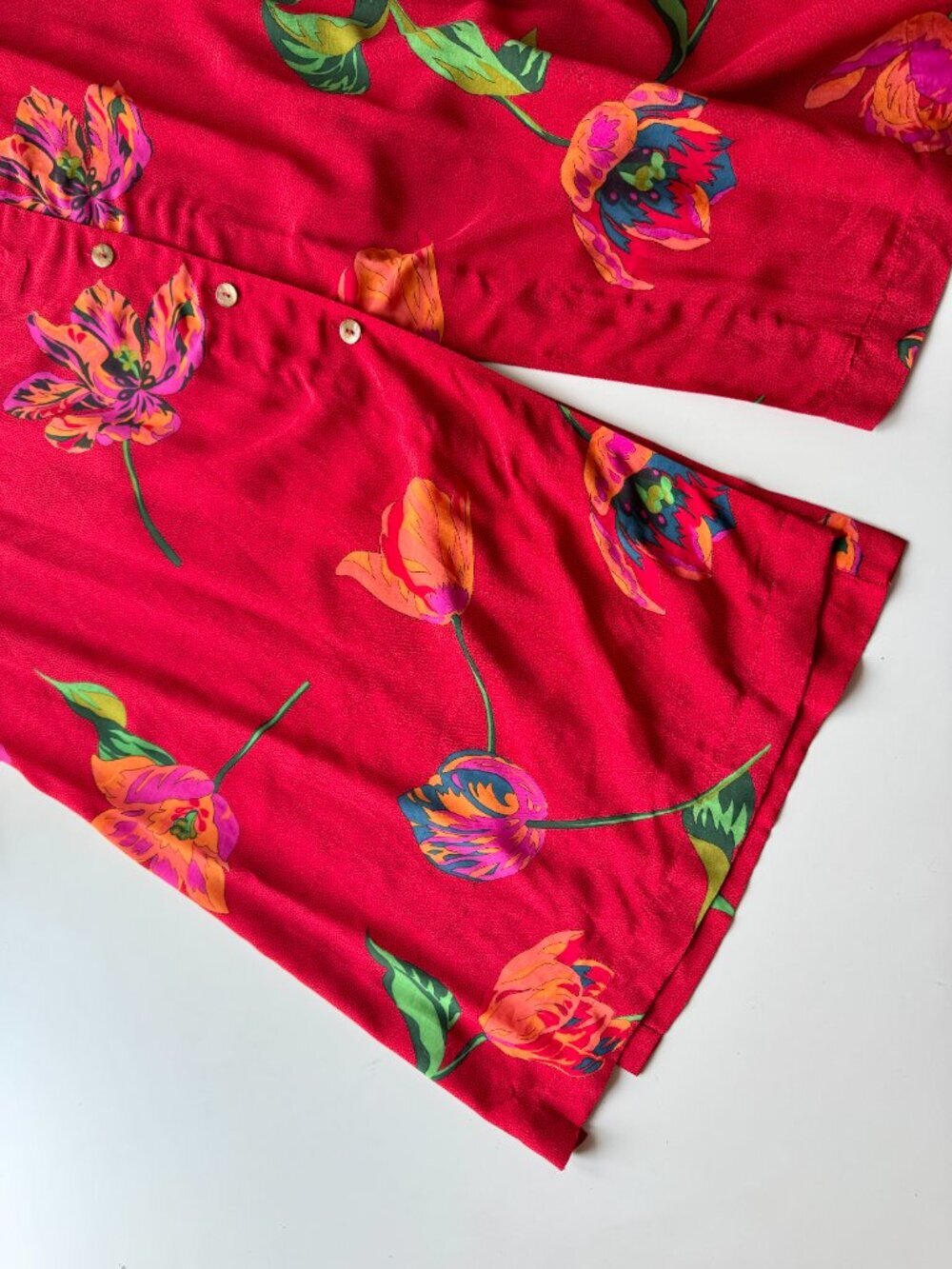 Vintage 80's MONDI Red Floral ViscosePleated A-Line Midi Skirt, Size 18 - Picture 10 of 14